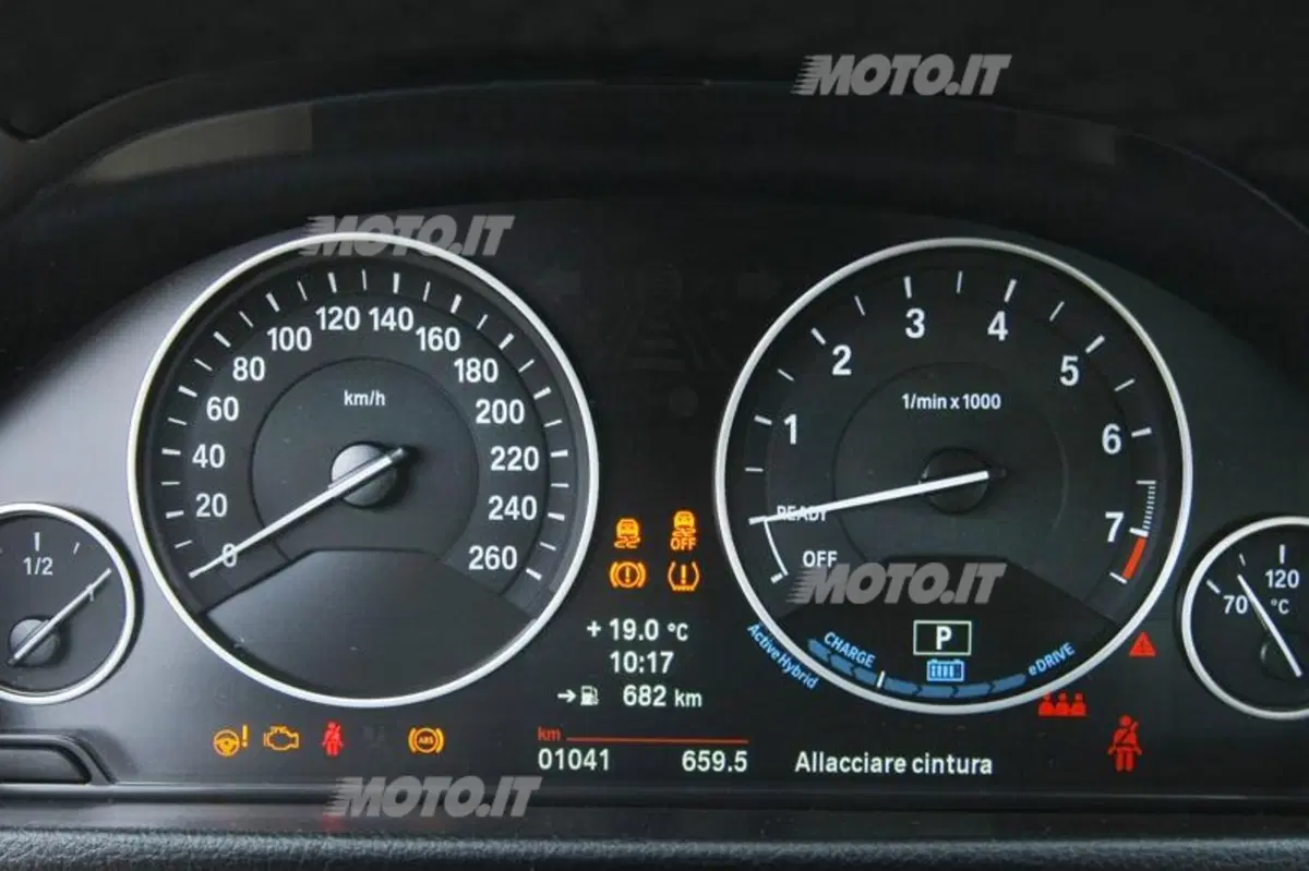 BMW ActiveHybrid 3 (54)