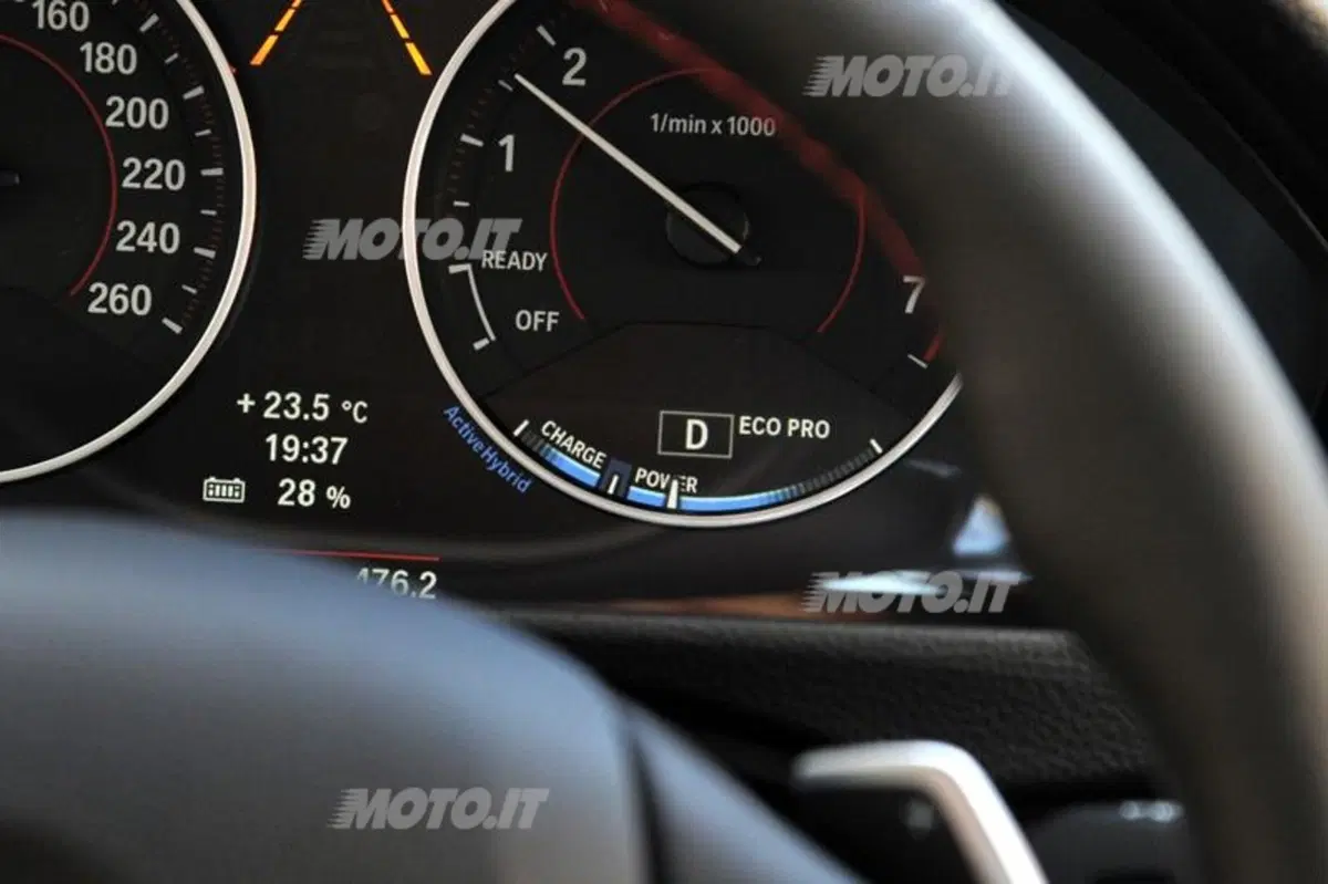 BMW ActiveHybrid 3 (56)