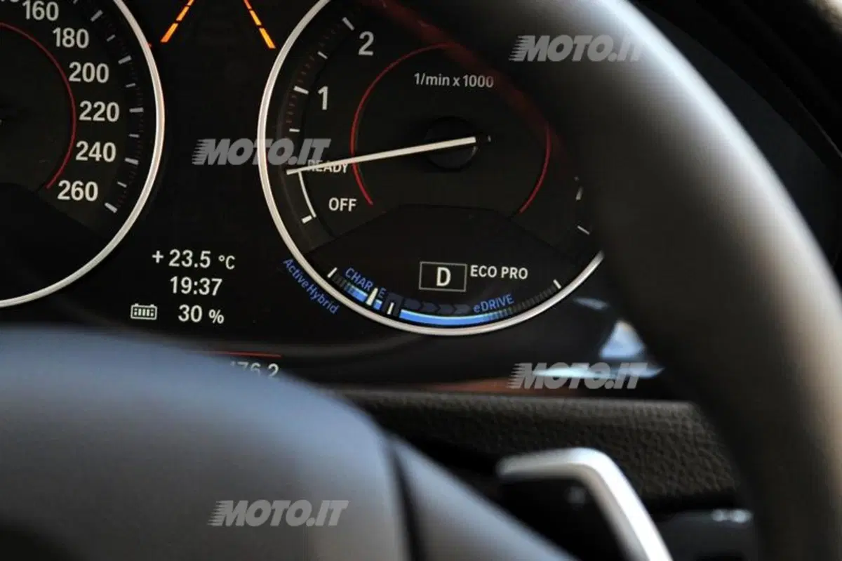 BMW ActiveHybrid 3 (57)