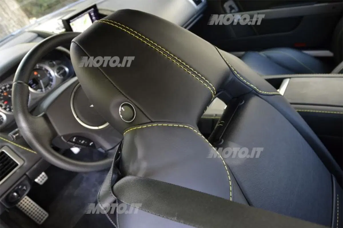Aston Martin V8 Vantage (45)