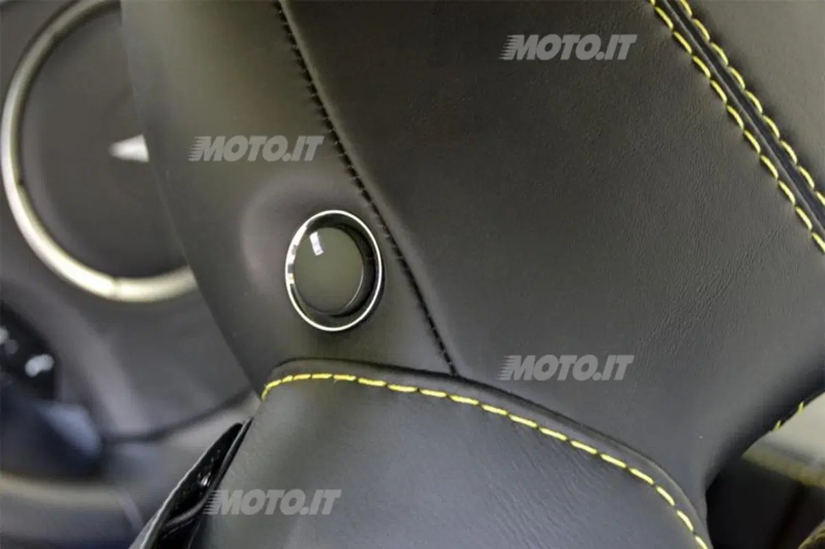 Aston Martin V8 Vantage (47)