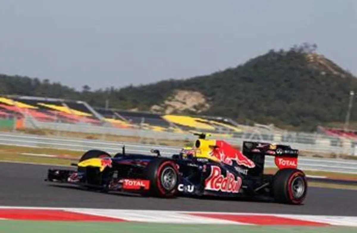 Webber conquista la pole in Corea