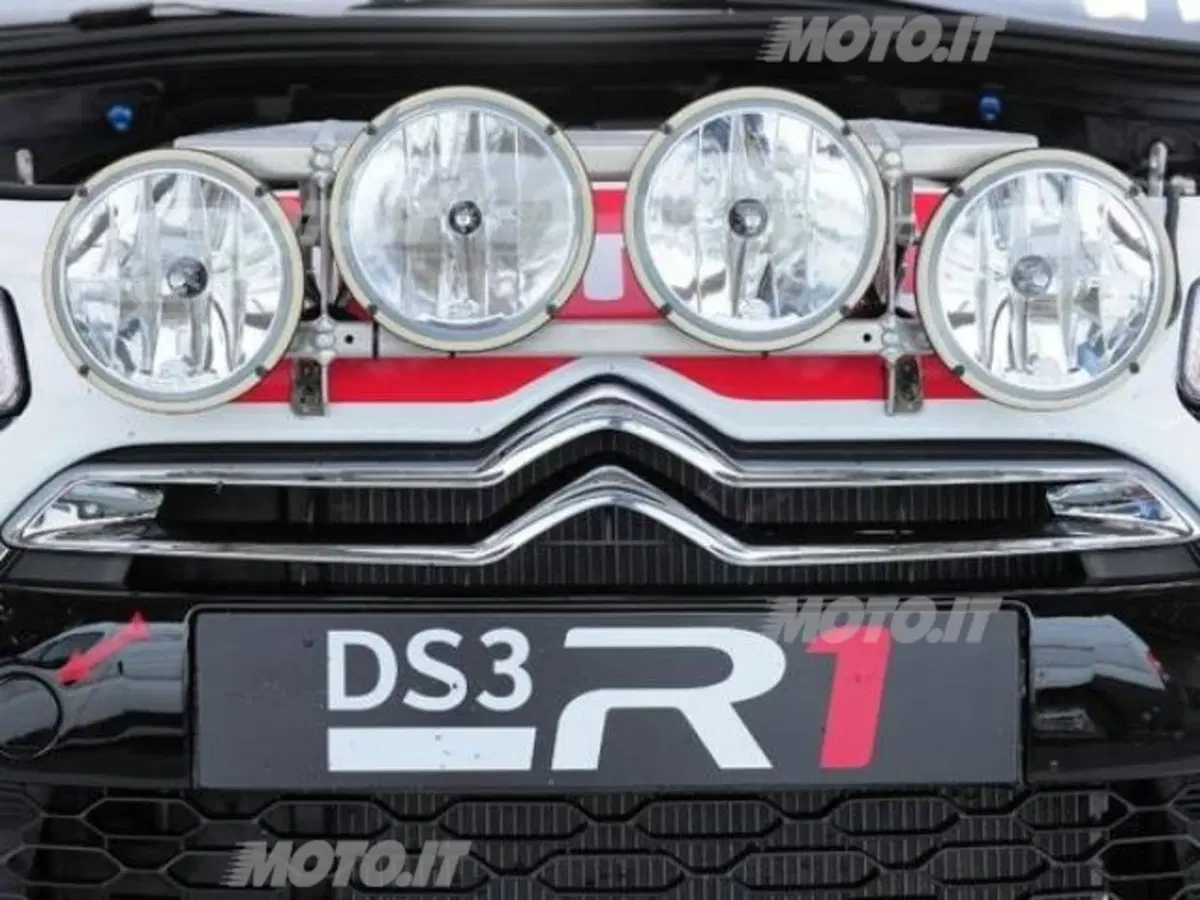 Citroën DS3 R1 (2)