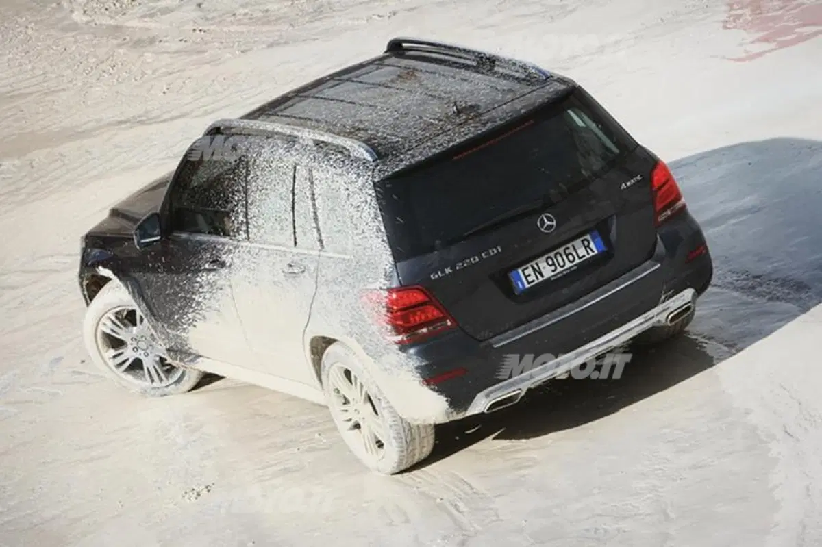 Mercedes-Benz GLK: in off-road nelle cave di marmo di Carrara (11)