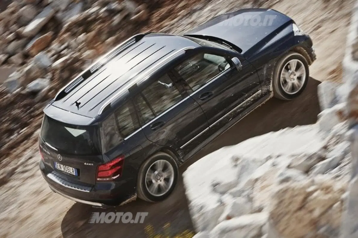 Mercedes-Benz GLK: in off-road nelle cave di marmo di Carrara (12)