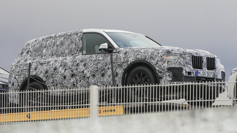 BMW X7, foto spia: l&#039;anti-Mercedes GLS arriva nel 2019?