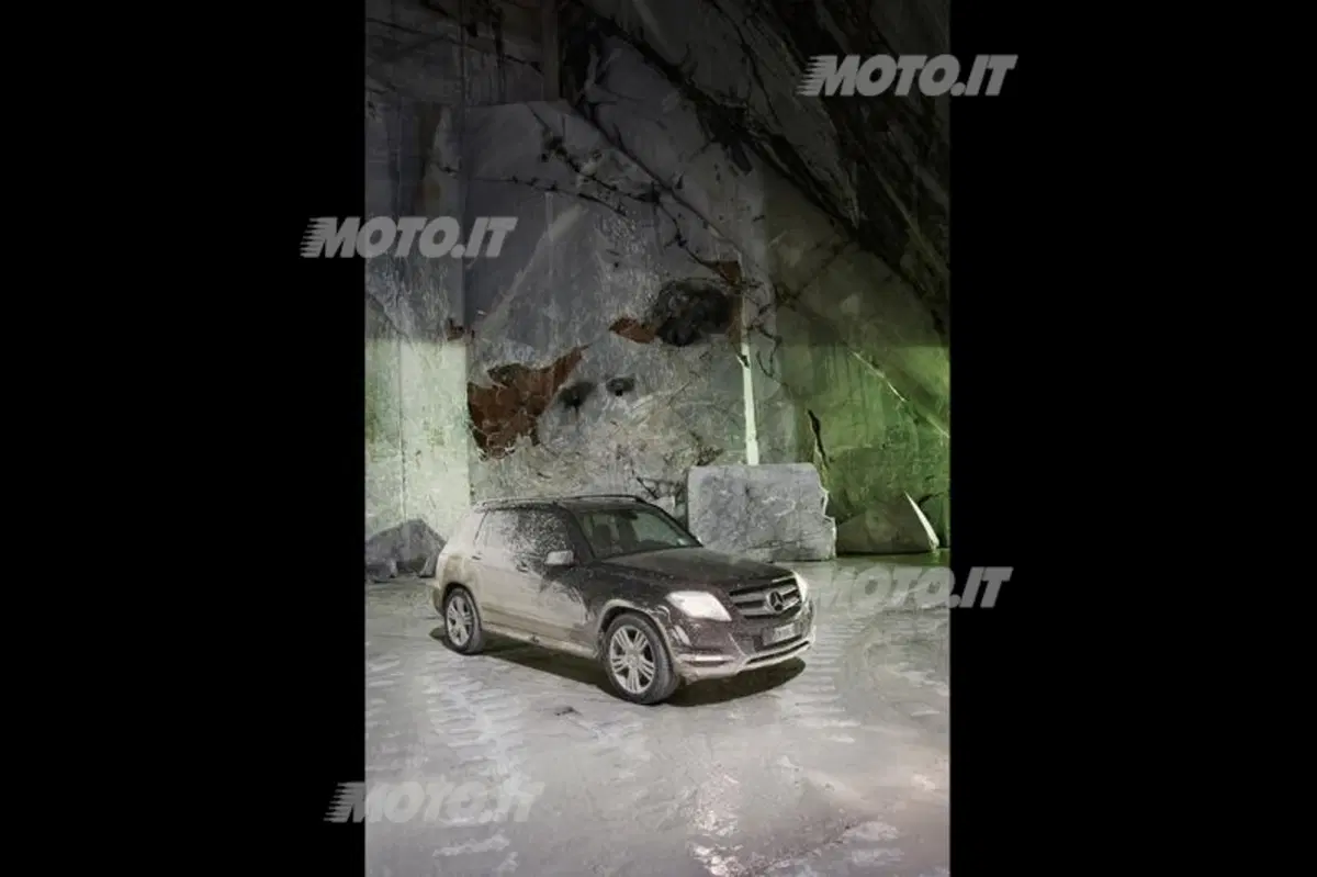 Mercedes-Benz GLK: in off-road nelle cave di marmo di Carrara (15)