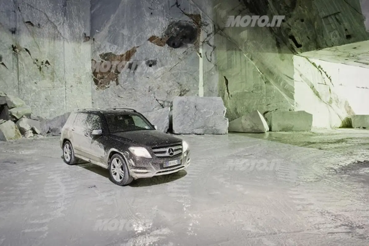 Mercedes-Benz GLK: in off-road nelle cave di marmo di Carrara (16)