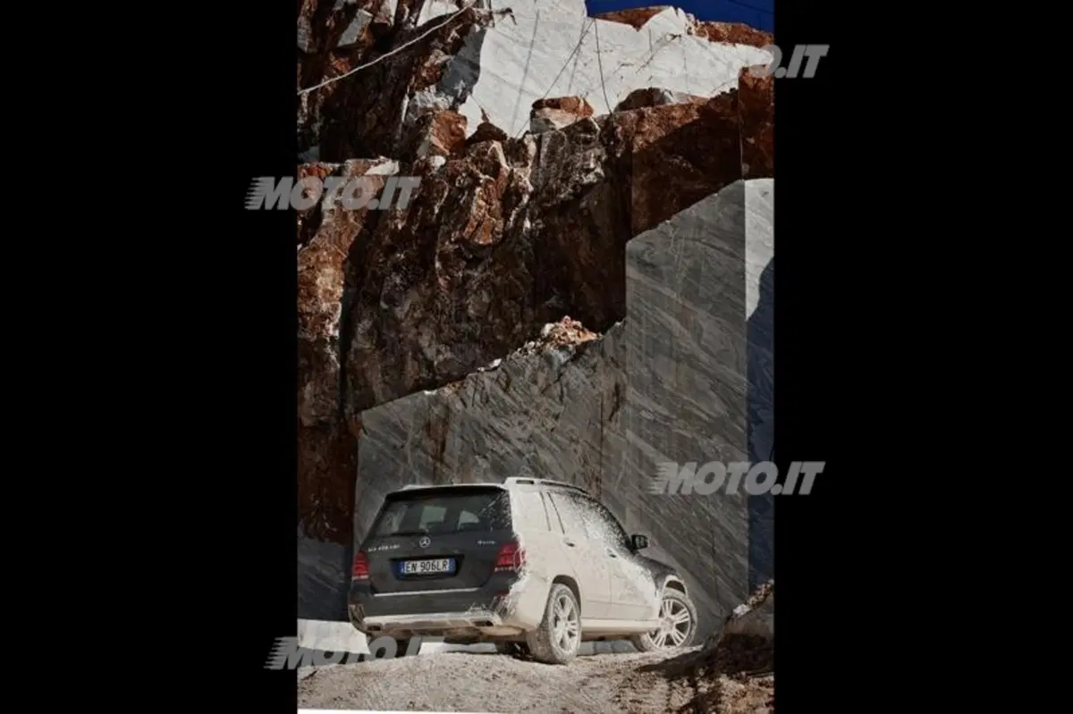 Mercedes-Benz GLK: in off-road nelle cave di marmo di Carrara (20)