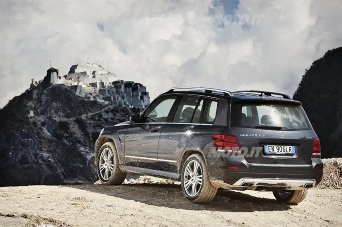 Mercedes-Benz GLK: in off-road nelle cave di marmo di Carrara (26)