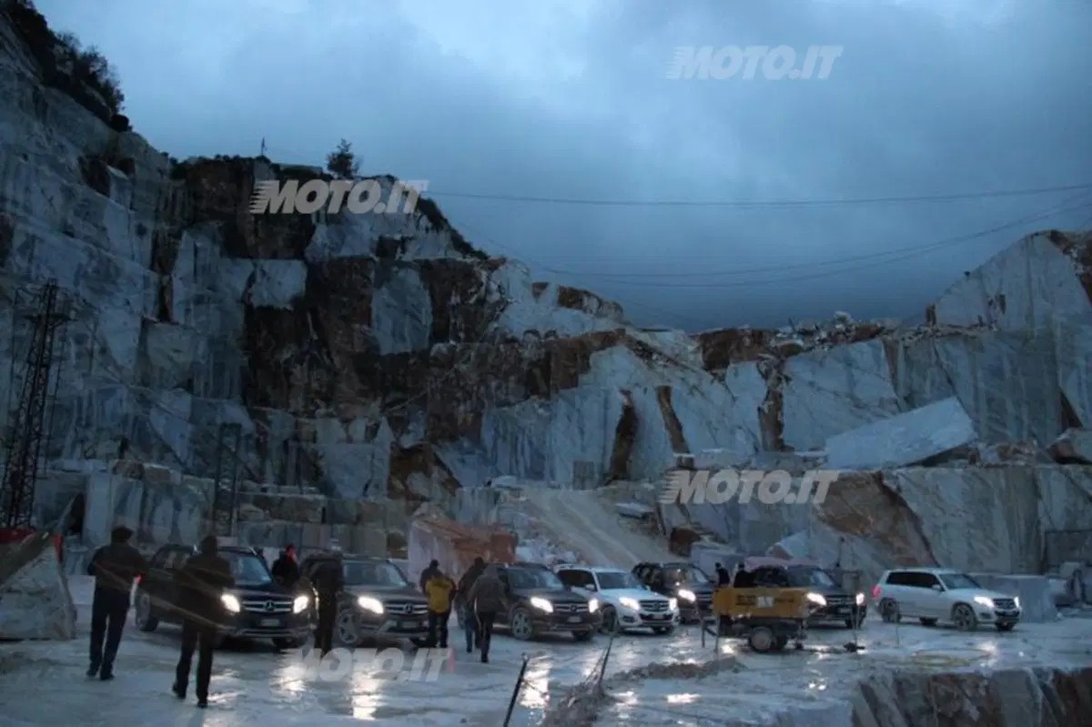 Mercedes-Benz GLK: in off-road nelle cave di marmo di Carrara (37)