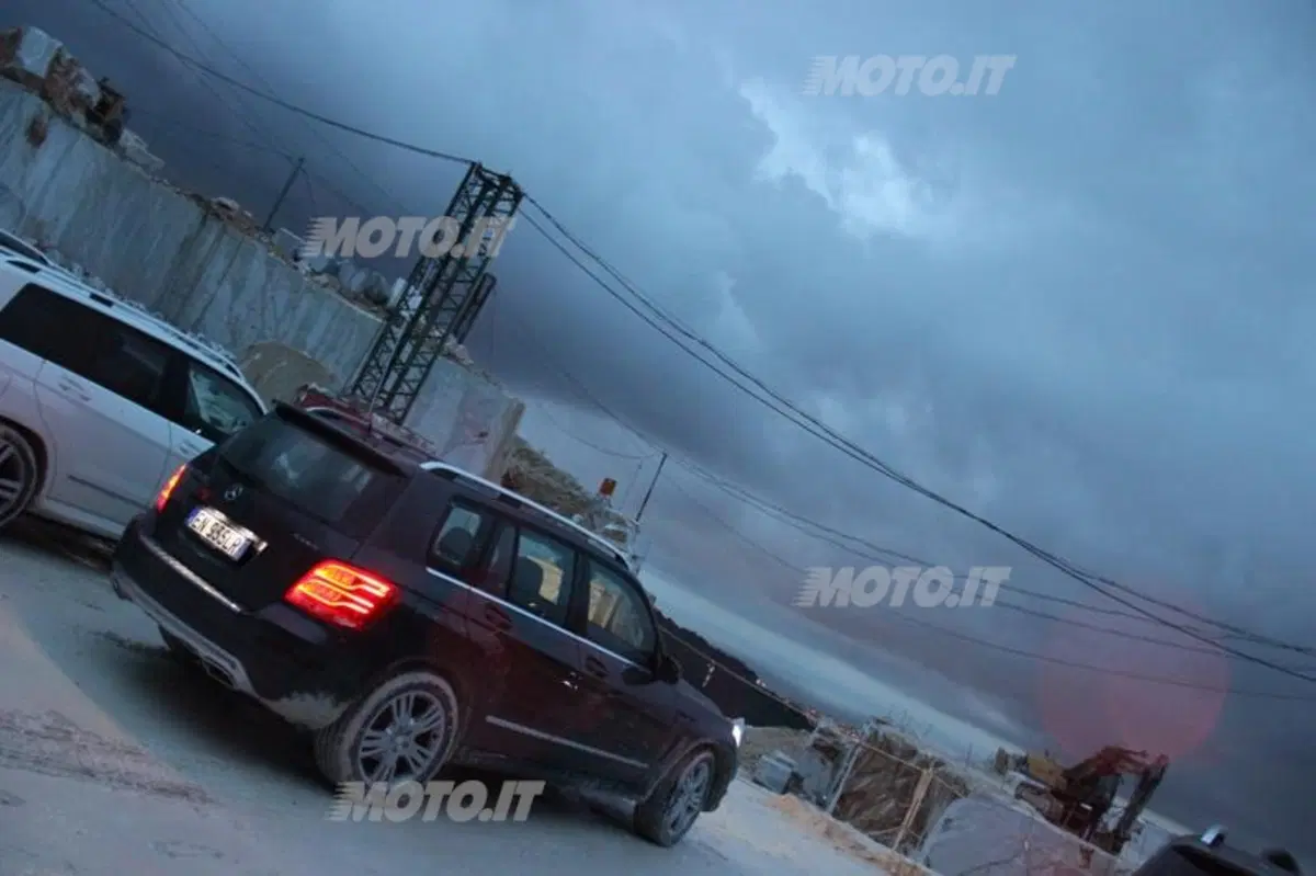 Mercedes-Benz GLK: in off-road nelle cave di marmo di Carrara (38)