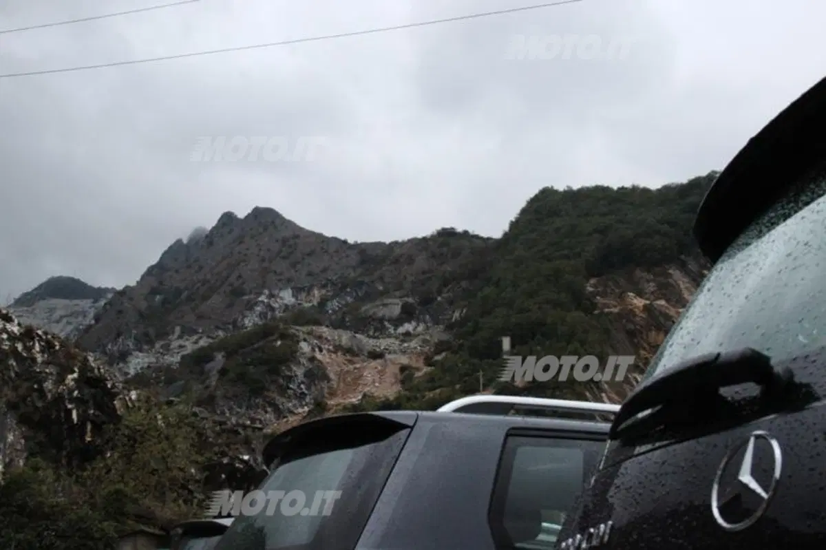 Mercedes-Benz GLK: in off-road nelle cave di marmo di Carrara (57)