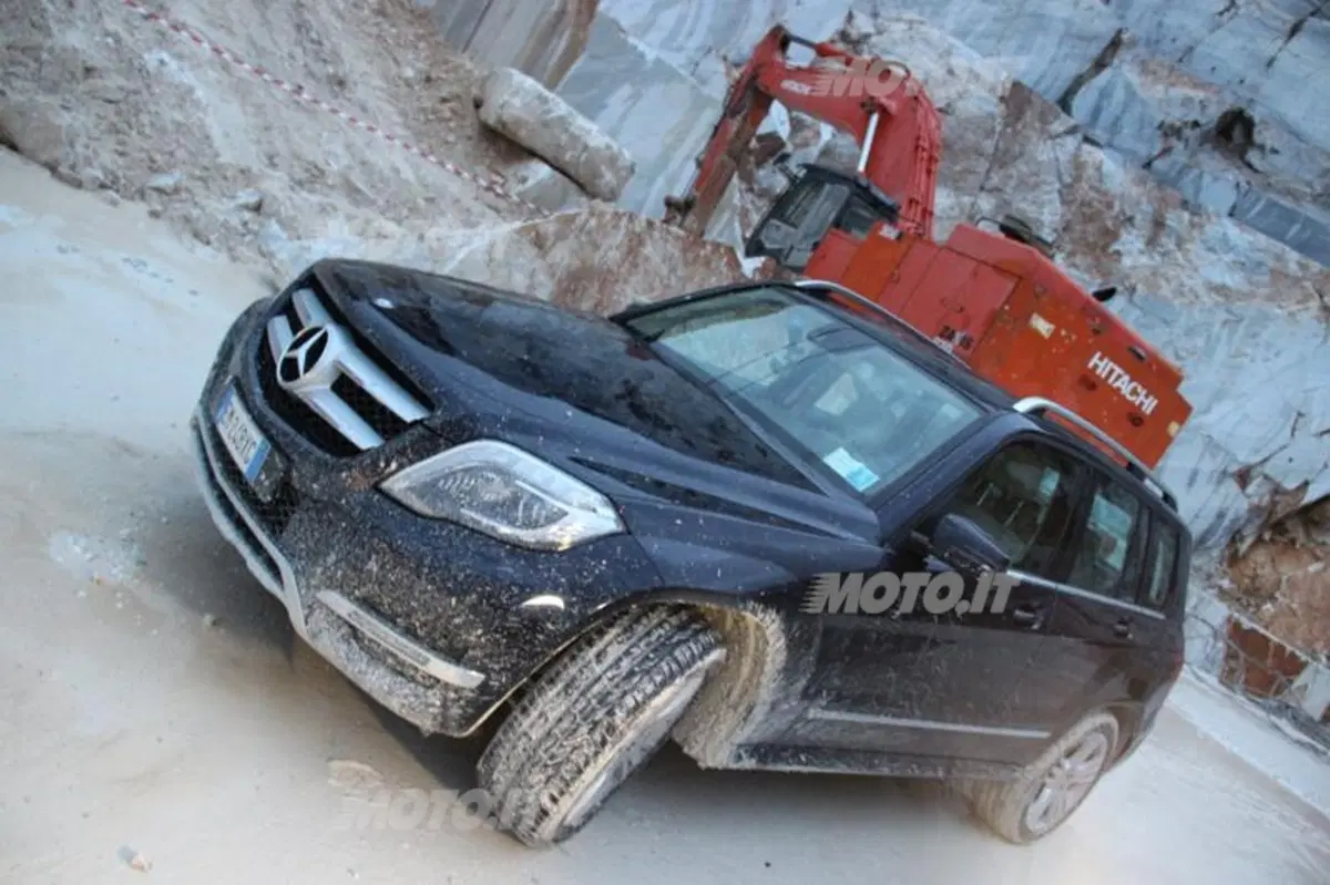 Mercedes-Benz GLK: in off-road nelle cave di marmo di Carrara (64)