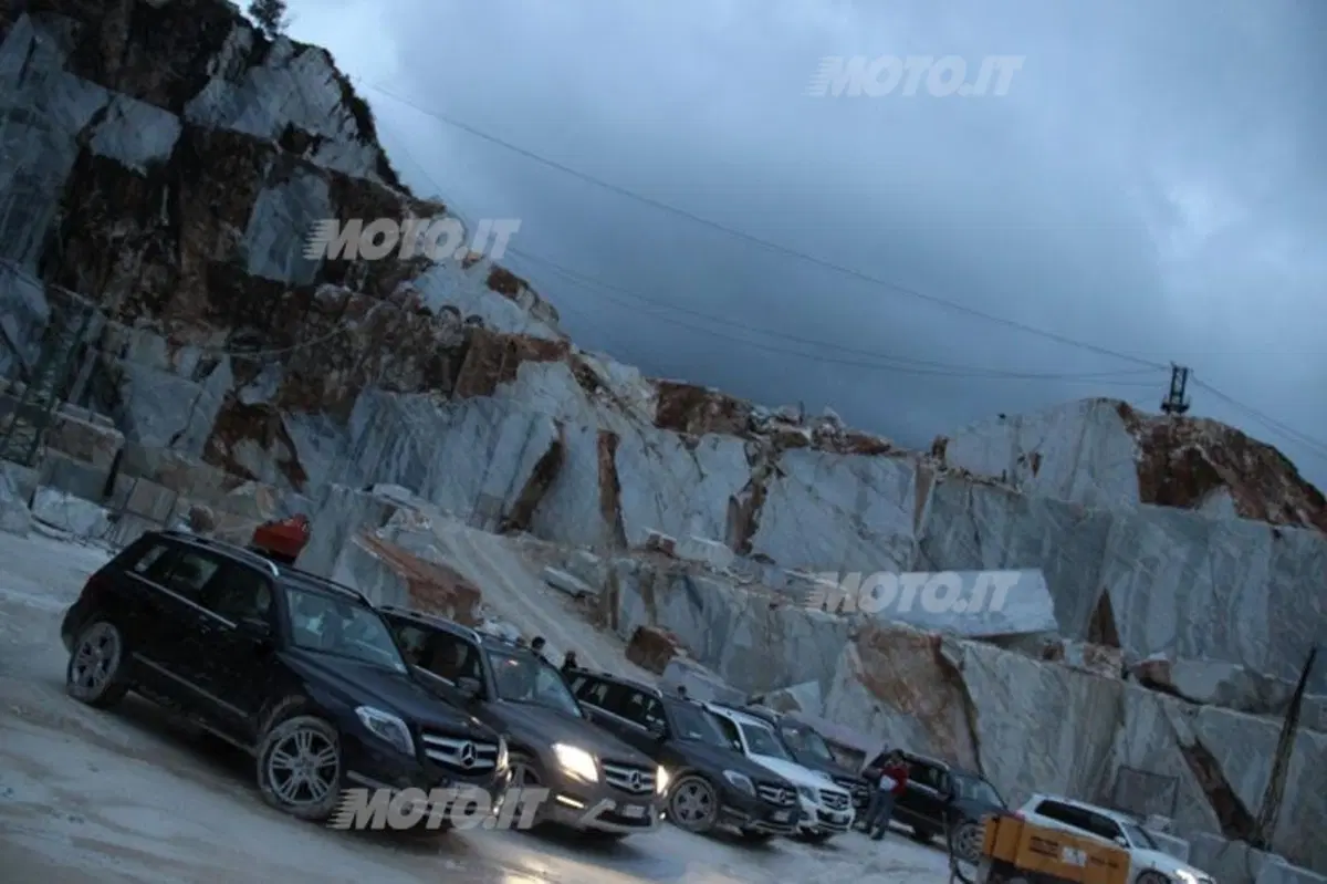 Mercedes-Benz GLK: in off-road nelle cave di marmo di Carrara (65)