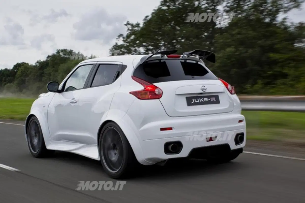Nissan Juke-R: realizzato il primo esemplare stradale