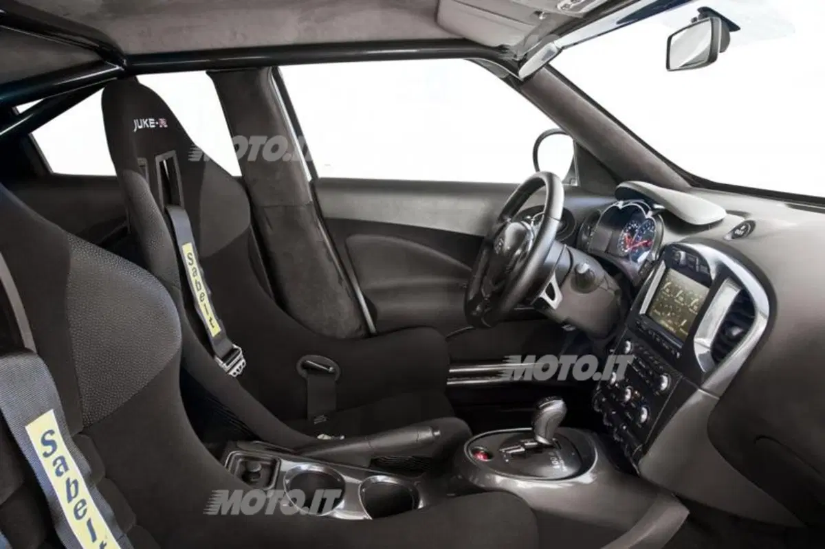 Nissan Juke-R: realizzato il primo esemplare stradale (9)