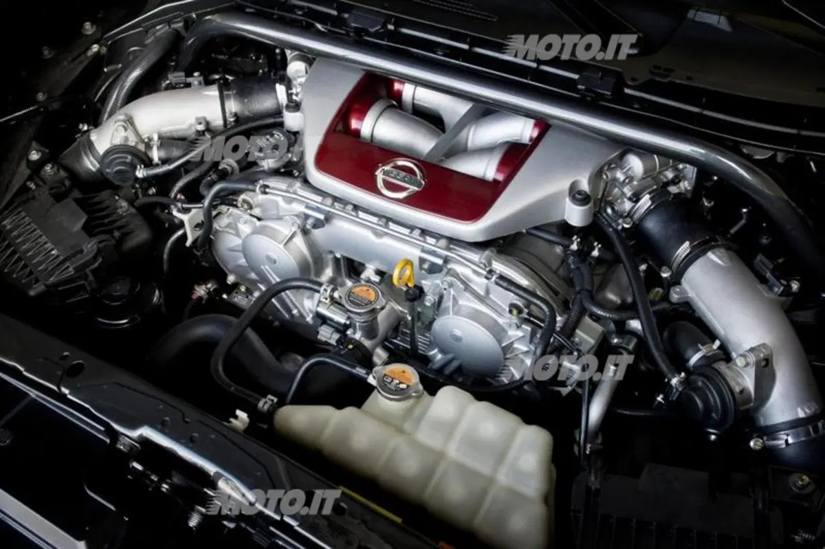 Nissan Juke-R: realizzato il primo esemplare stradale (13)