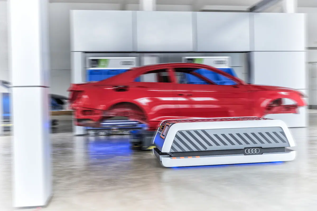 Audi Smart Factory: con robot e big data, produrre con la massima efficienza (3)