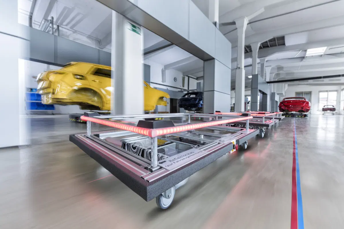 Audi Smart Factory: con robot e big data, produrre con la massima efficienza (7)