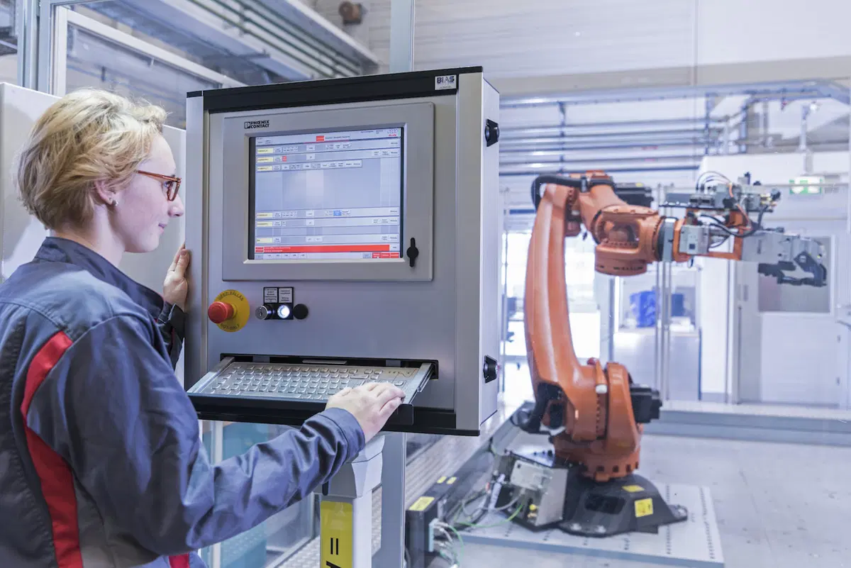 Audi Smart Factory: con robot e big data, produrre con la massima efficienza (8)