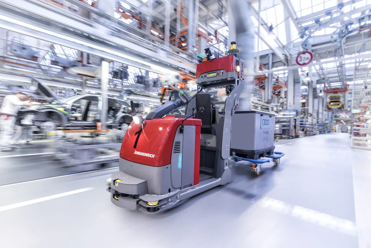 Audi Smart Factory: con robot e big data, produrre con la massima efficienza (11)