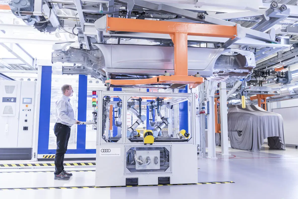 Audi Smart Factory: con robot e big data, produrre con la massima efficienza (13)