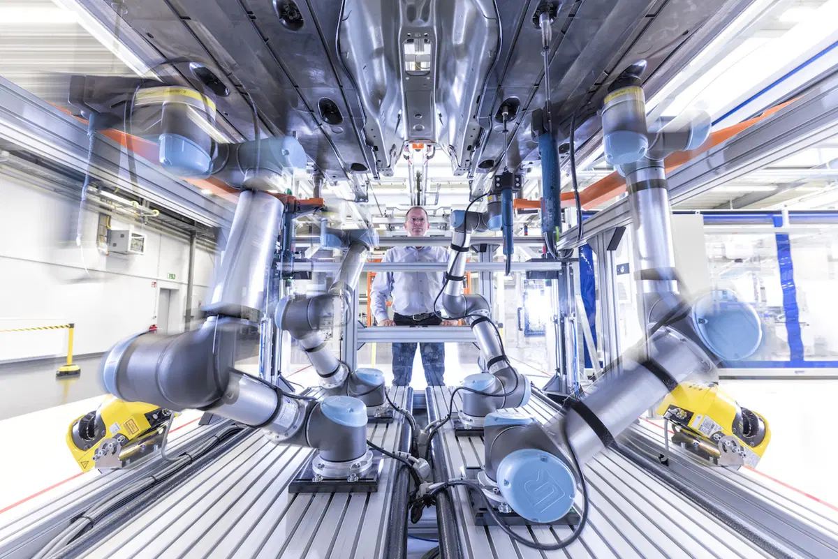 Audi Smart Factory: con robot e big data, produrre con la massima efficienza (14)
