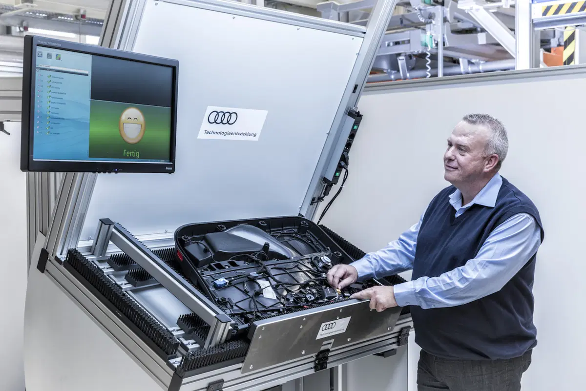 Audi Smart Factory: con robot e big data, produrre con la massima efficienza (22)