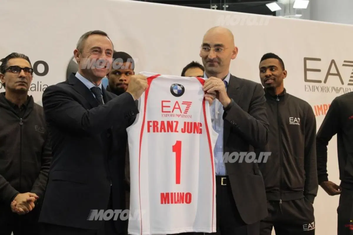 BMW sponsor della EA7 Olimpia Milano