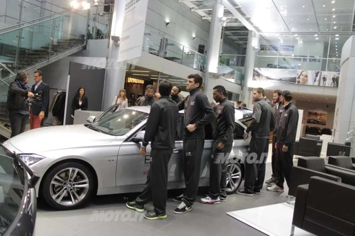 BMW sponsor della EA7 Olimpia Milano (4)
