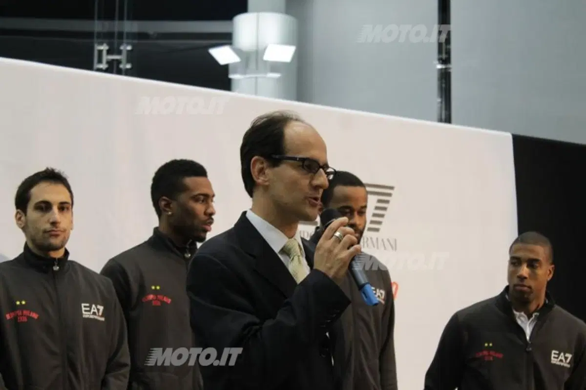 BMW sponsor della EA7 Olimpia Milano (17)