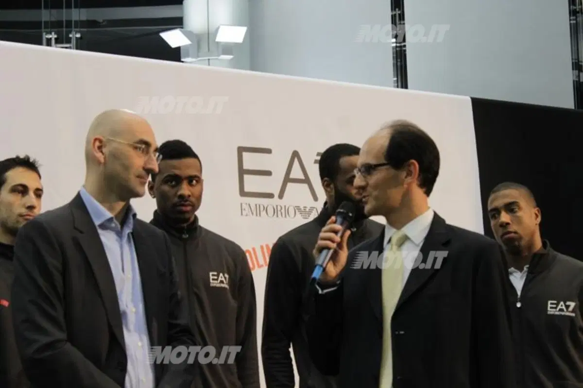 BMW sponsor della EA7 Olimpia Milano (18)