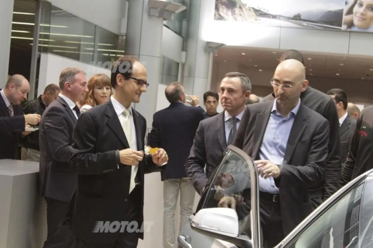BMW sponsor della EA7 Olimpia Milano (21)