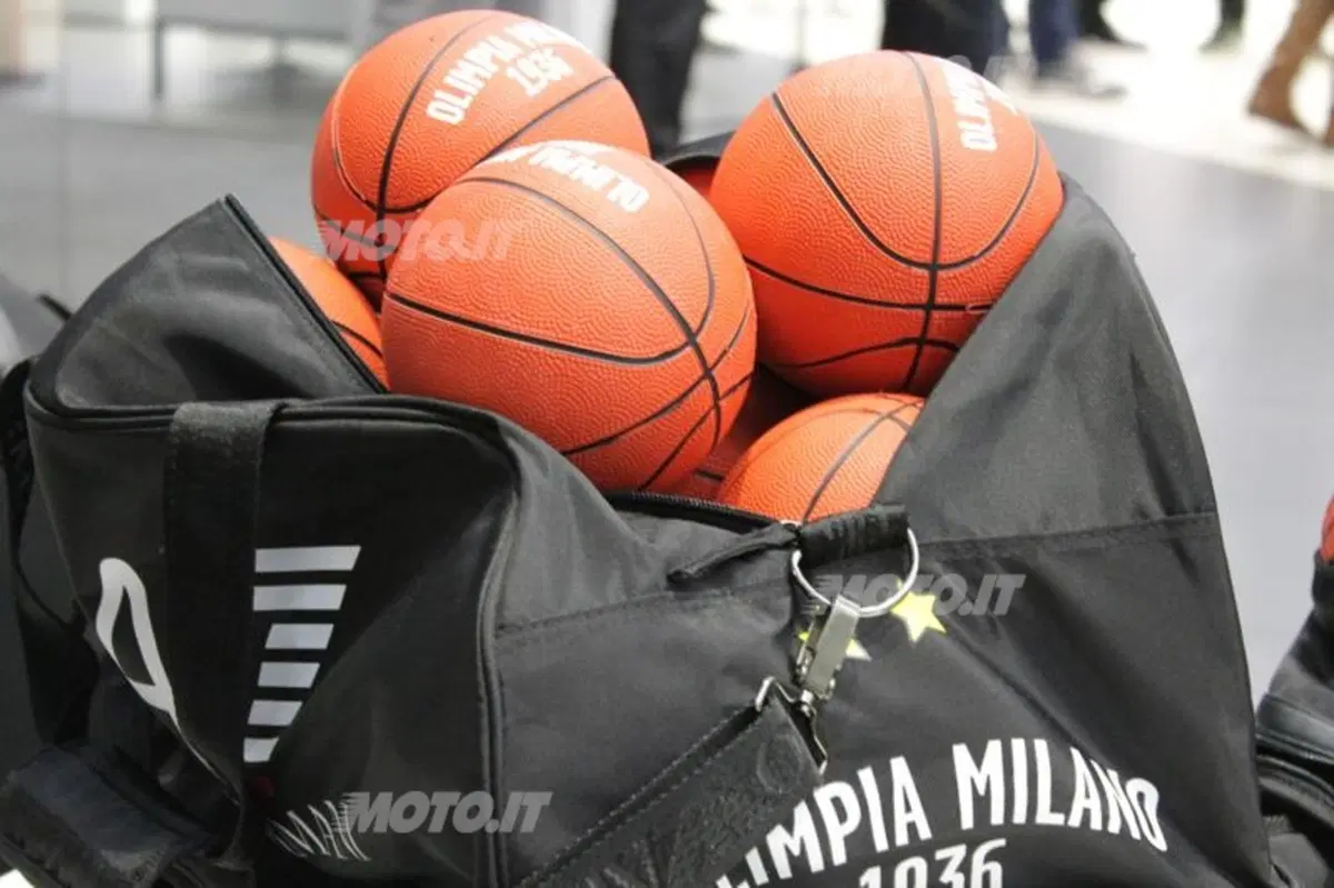 BMW sponsor della EA7 Olimpia Milano (27)