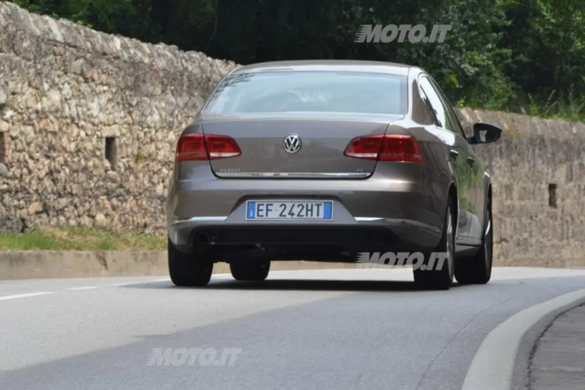 Volkswagen Passat (6)