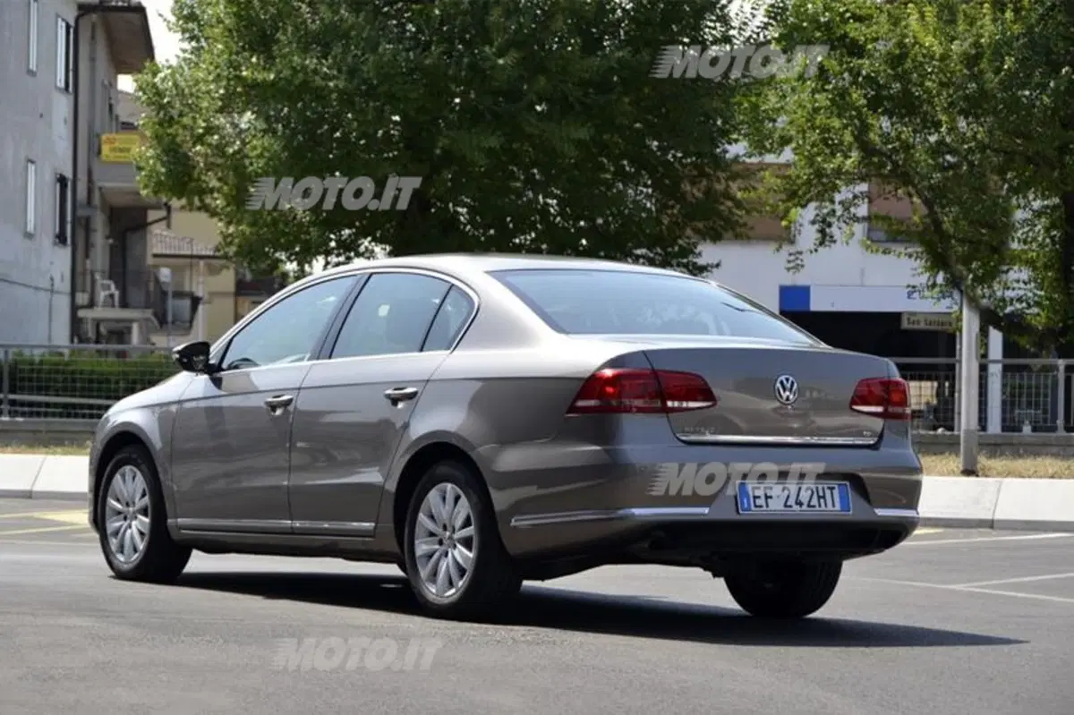 Volkswagen Passat (10)
