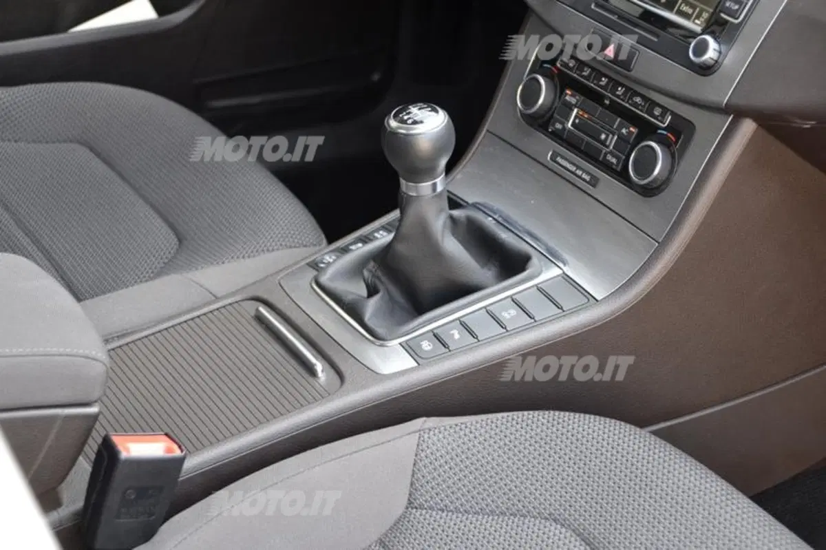 Volkswagen Passat (42)