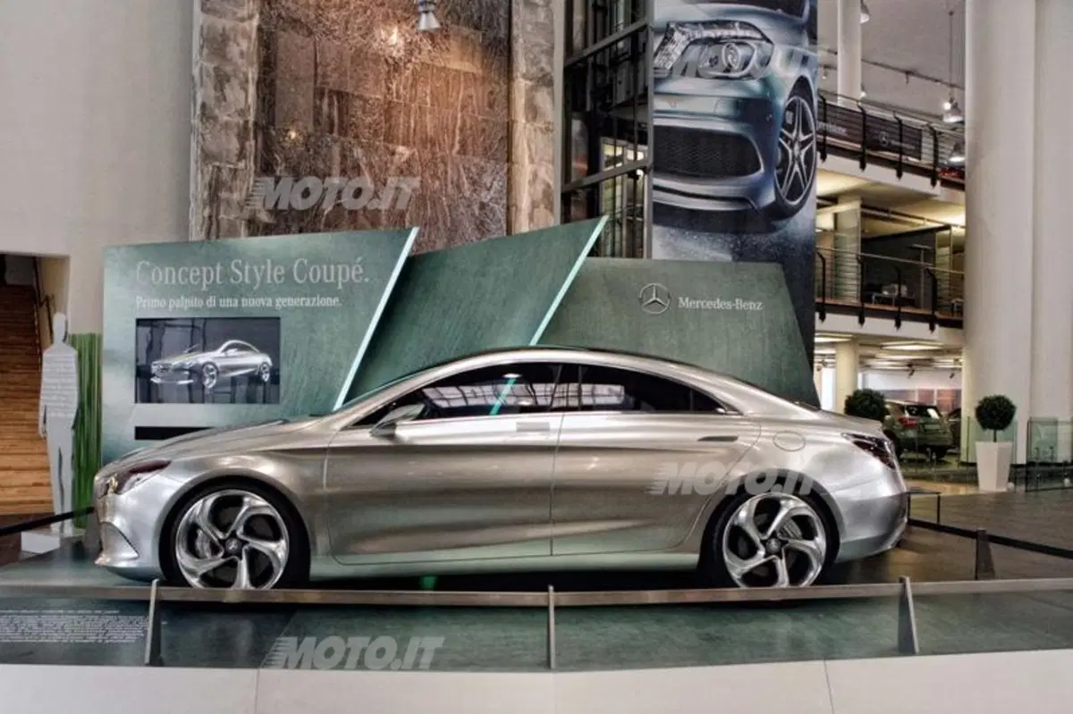 Mercedes-Benz Concept Style Coupé: anteprima italiana a Milano (3)