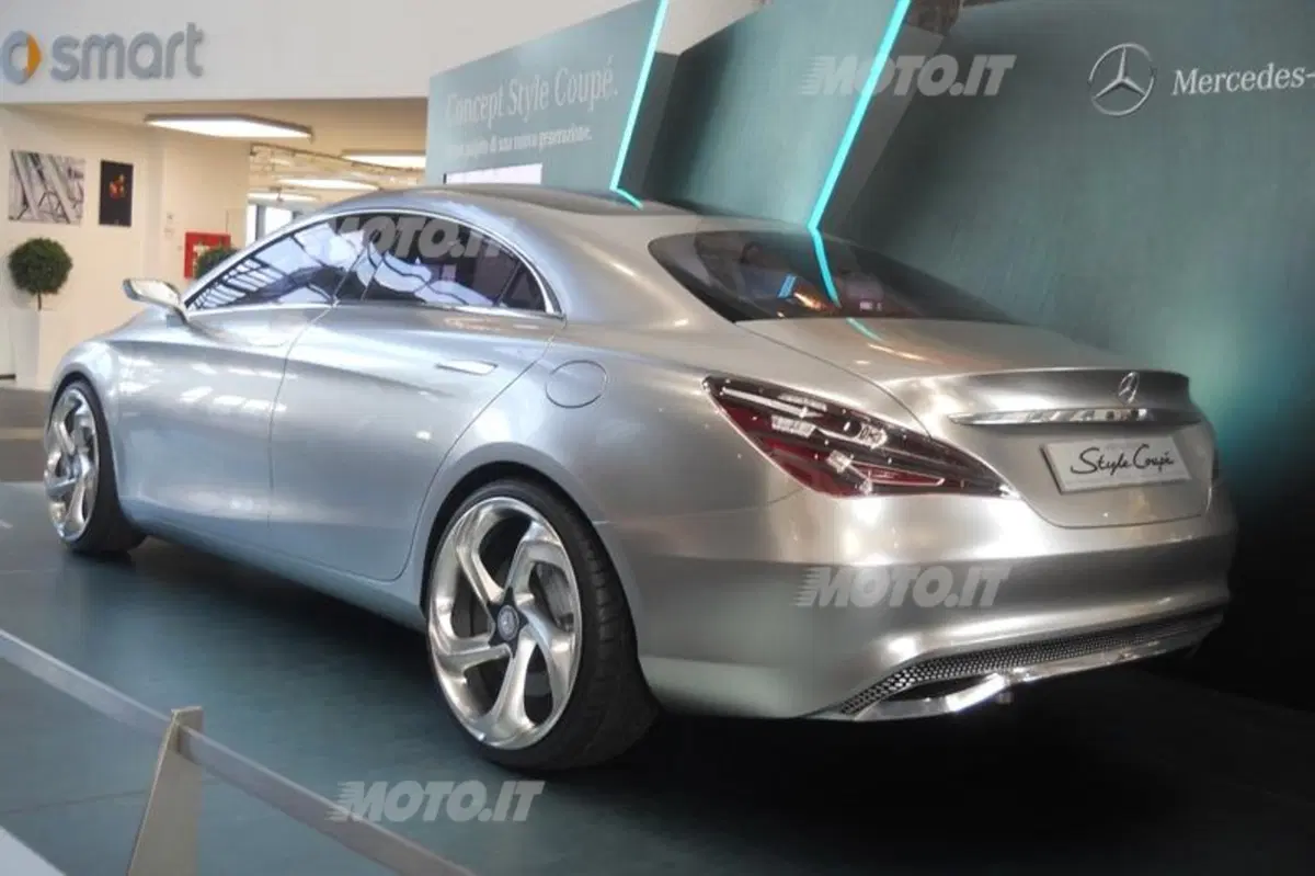 Mercedes-Benz Concept Style Coupé: anteprima italiana a Milano (5)