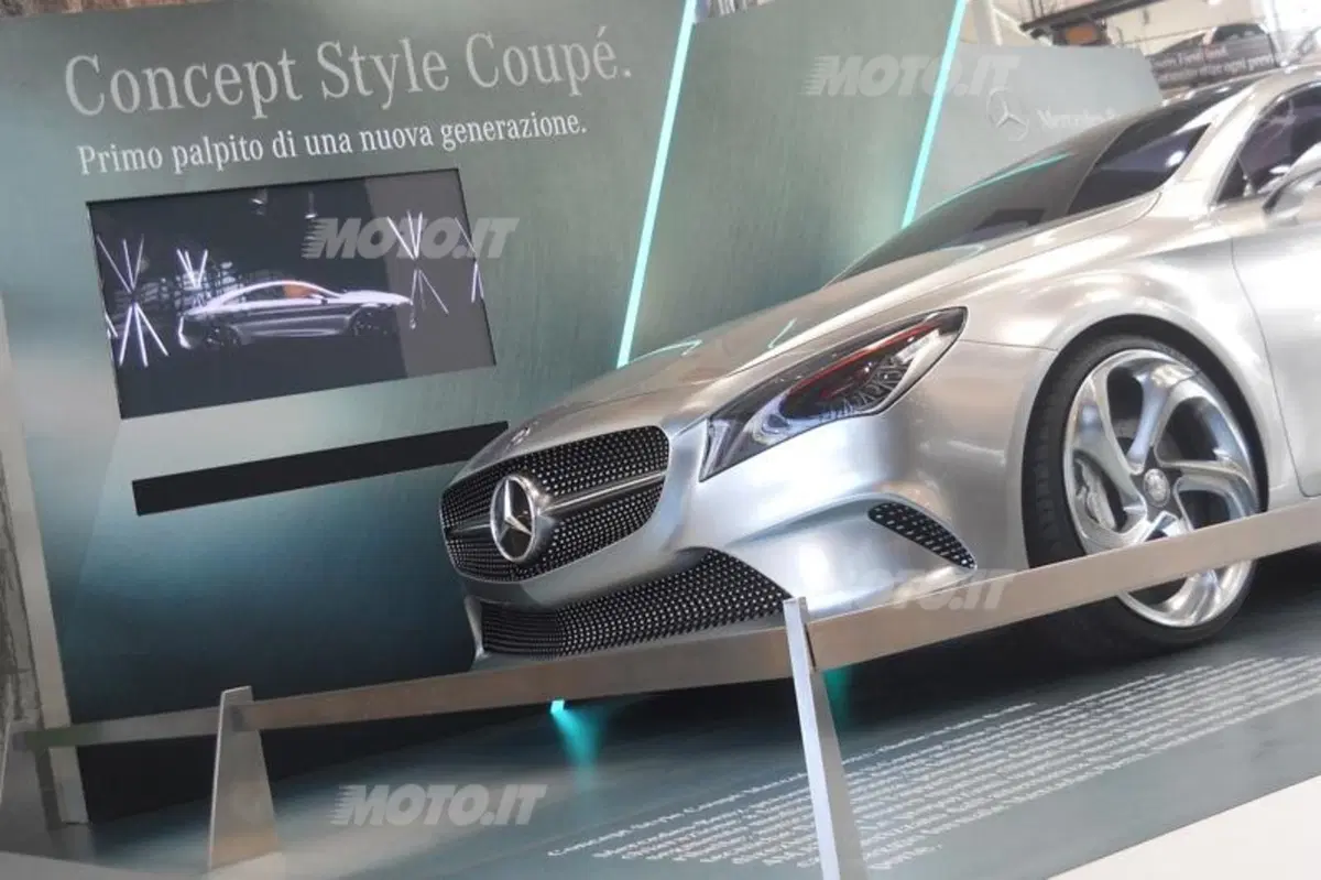 Mercedes-Benz Concept Style Coupé: anteprima italiana a Milano (7)