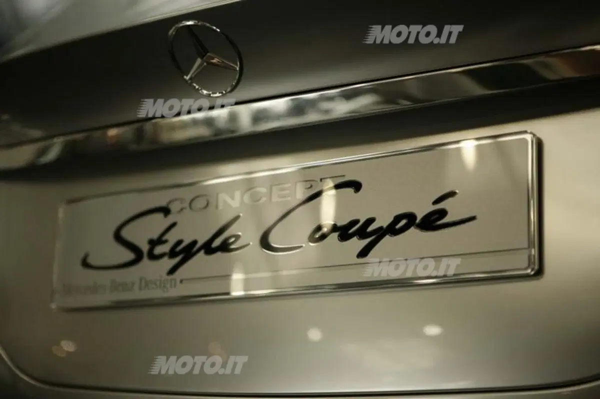 Mercedes-Benz Concept Style Coupé: anteprima italiana a Milano (14)