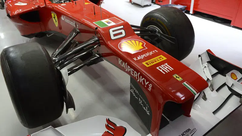 La Ferrari correr&agrave; il GP d'India con la bandiera della Marina Militare