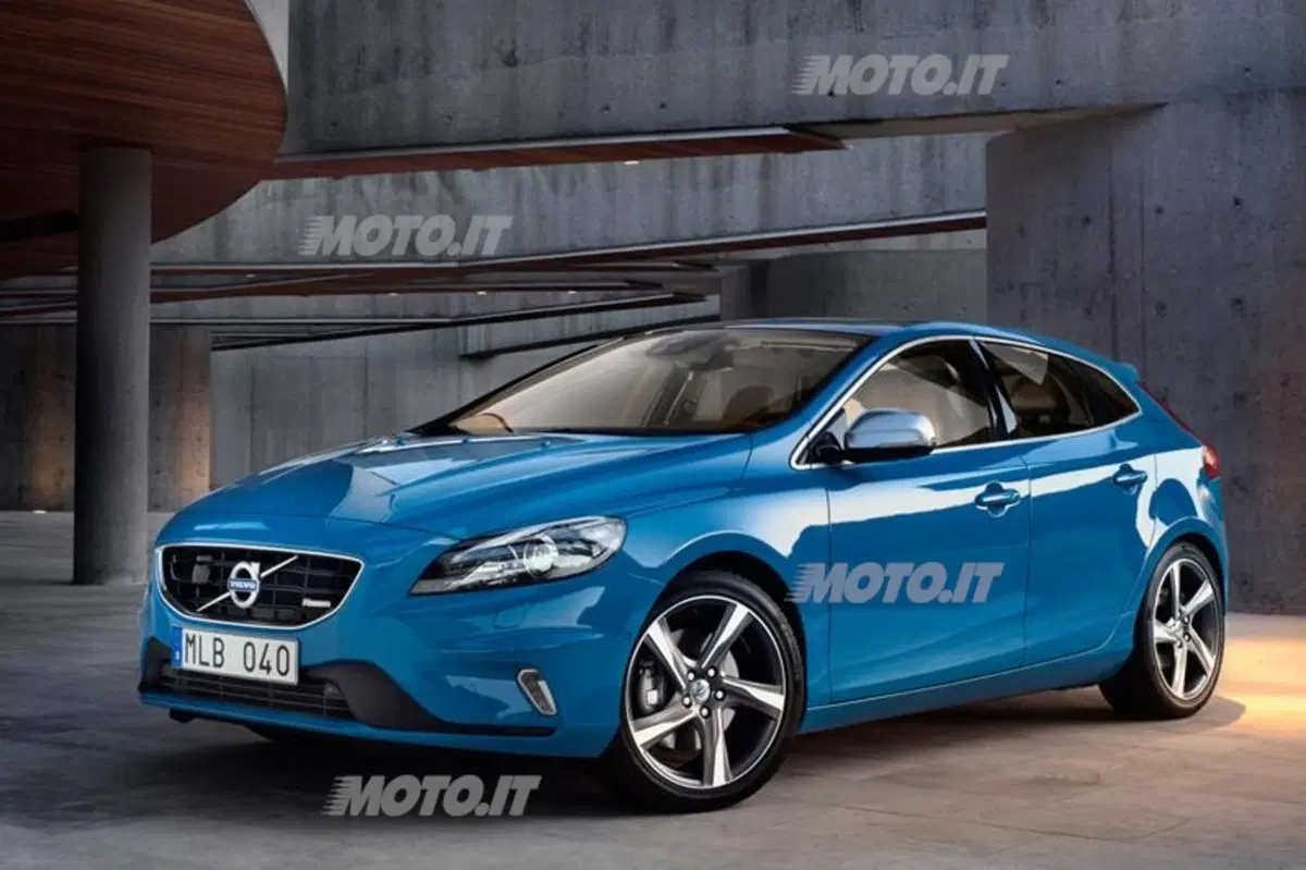 Volvo V40 Cross Country e R-Design: i listini prezzi (2)