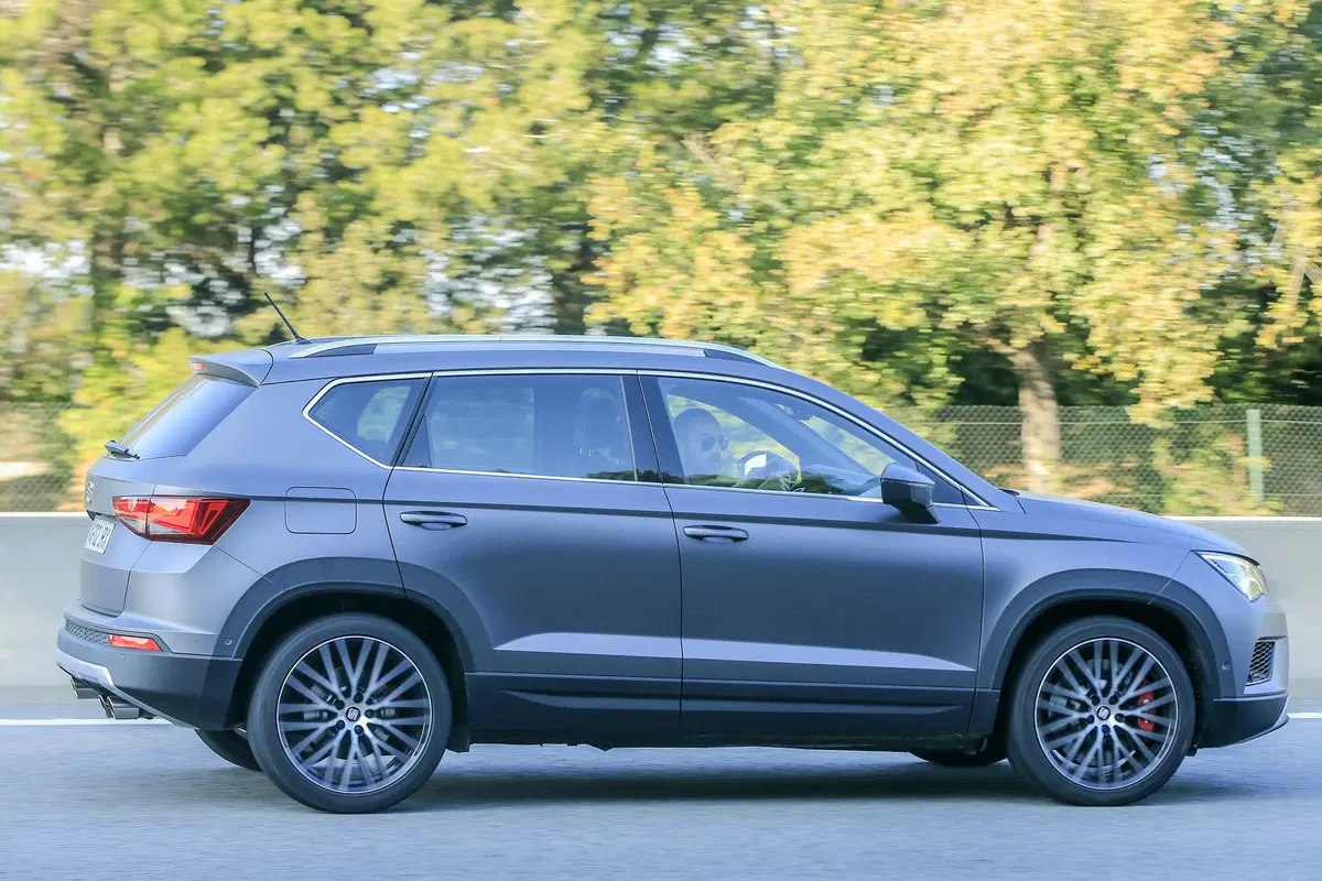Seat Ateca Cupra: la versione cattiva del SUV arriva nel 2017 (2)