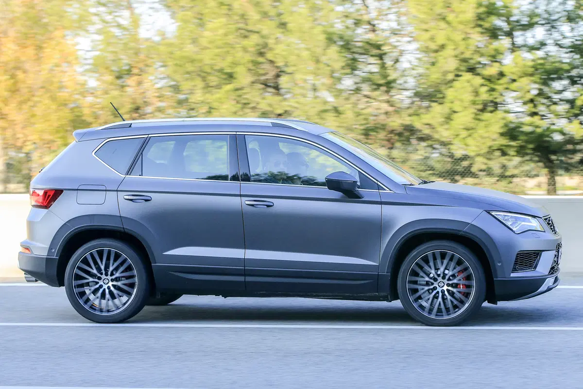 Seat Ateca Cupra: la versione cattiva del SUV arriva nel 2017 (7)