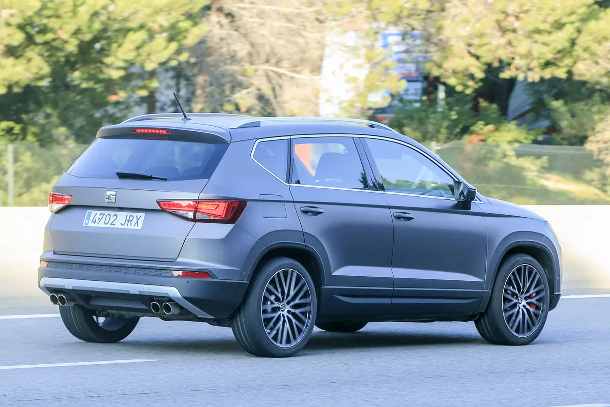 Seat Ateca Cupra: la versione cattiva del SUV arriva nel 2017 (6)