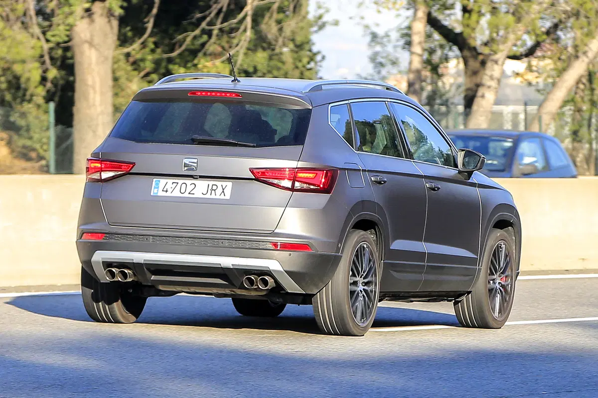 Seat Ateca Cupra: la versione cattiva del SUV arriva nel 2017 (8)