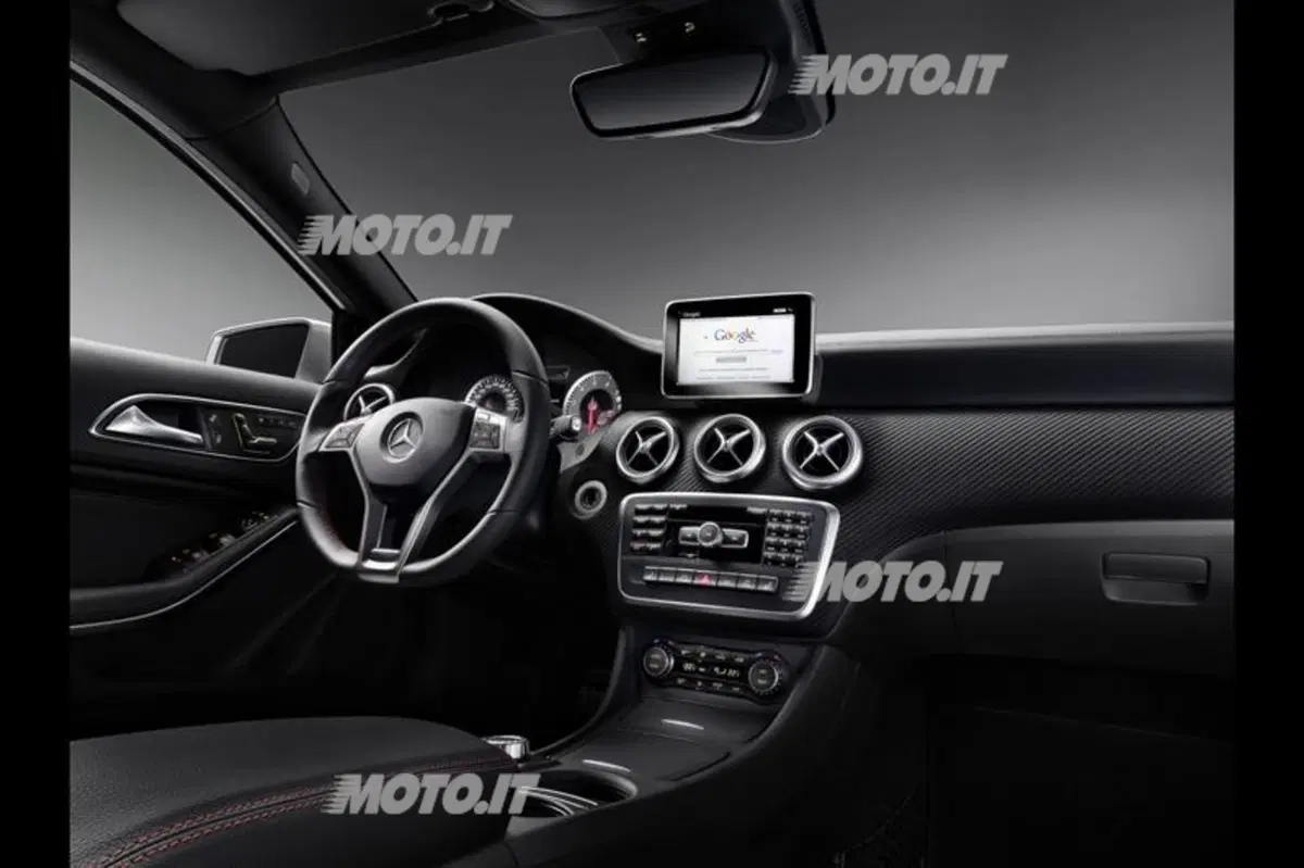 Mercedes-Benz Classe A: incrementata nuovamente la produzione (10)