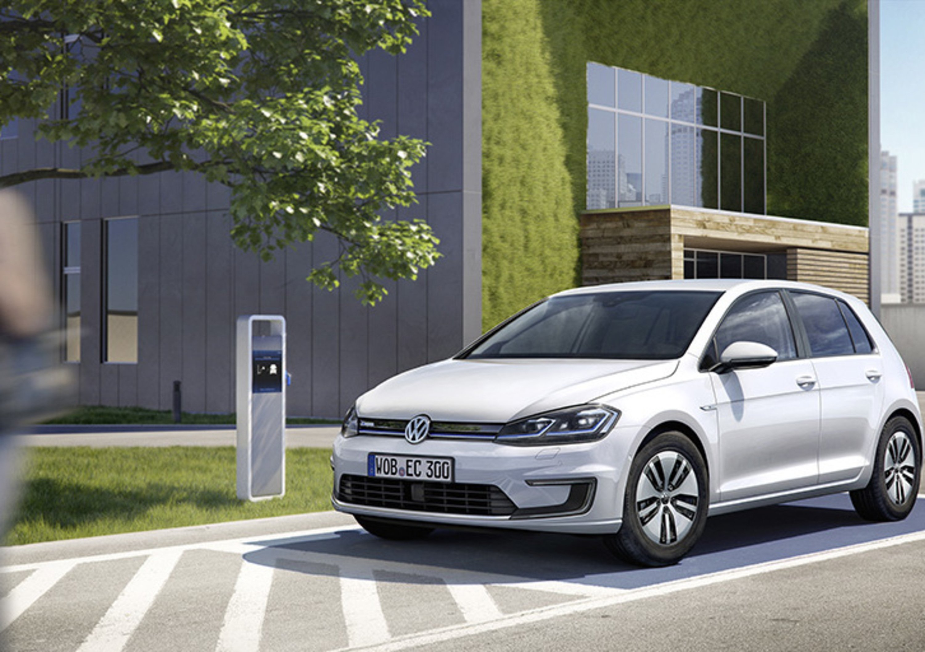 Volkswagen, la nuova e-Golf sar&agrave; prodotta anche a Dresda